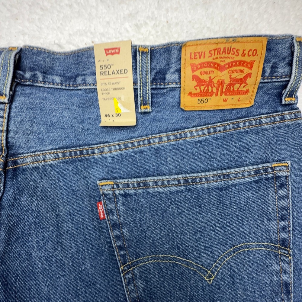 Levis 550 Relaxed Fit Jeans Mens 46x30 Blue Denim Medium Wash 01550-4891 NEW